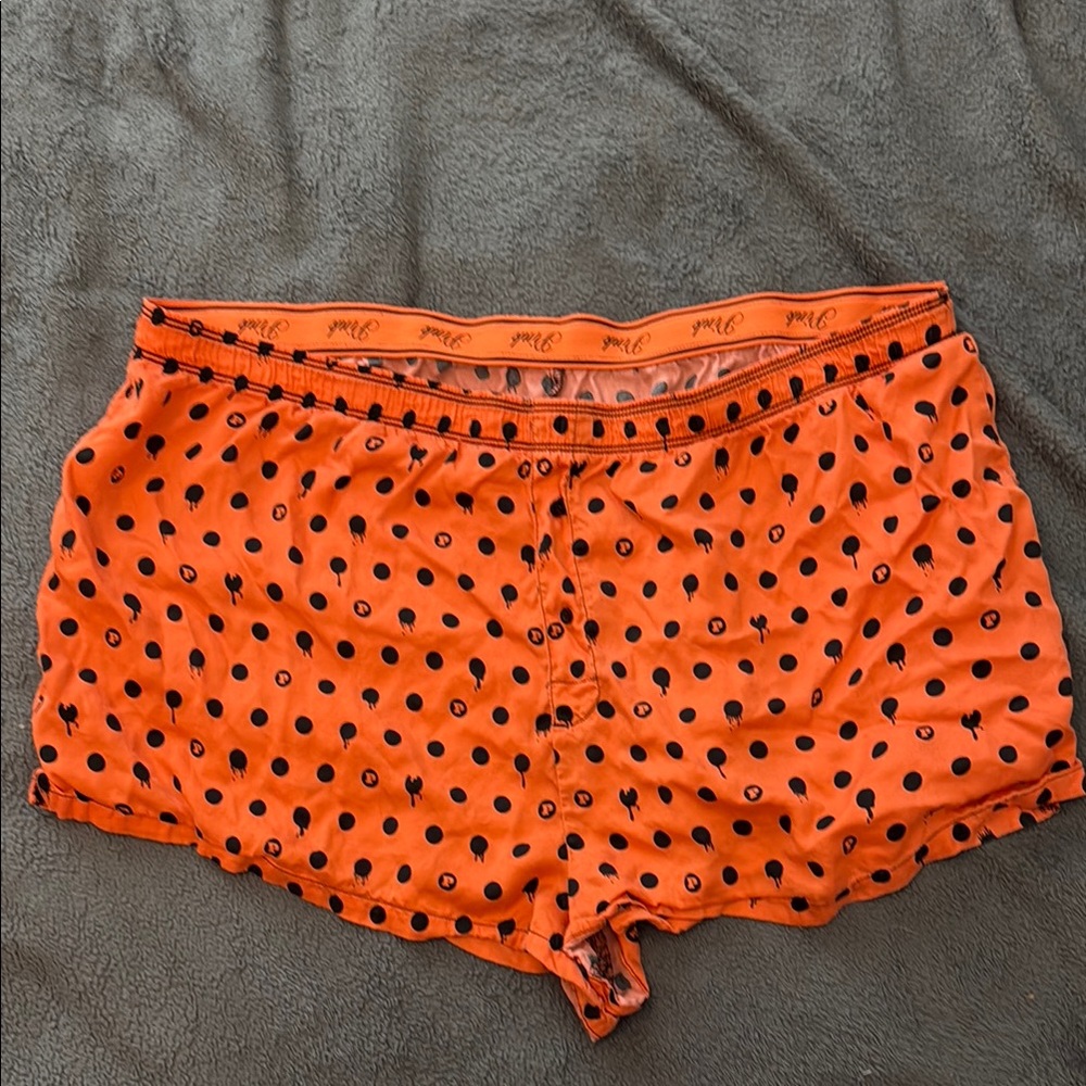 Orange VS PINK Polka Dot HALLOWEEN Women's Shorts